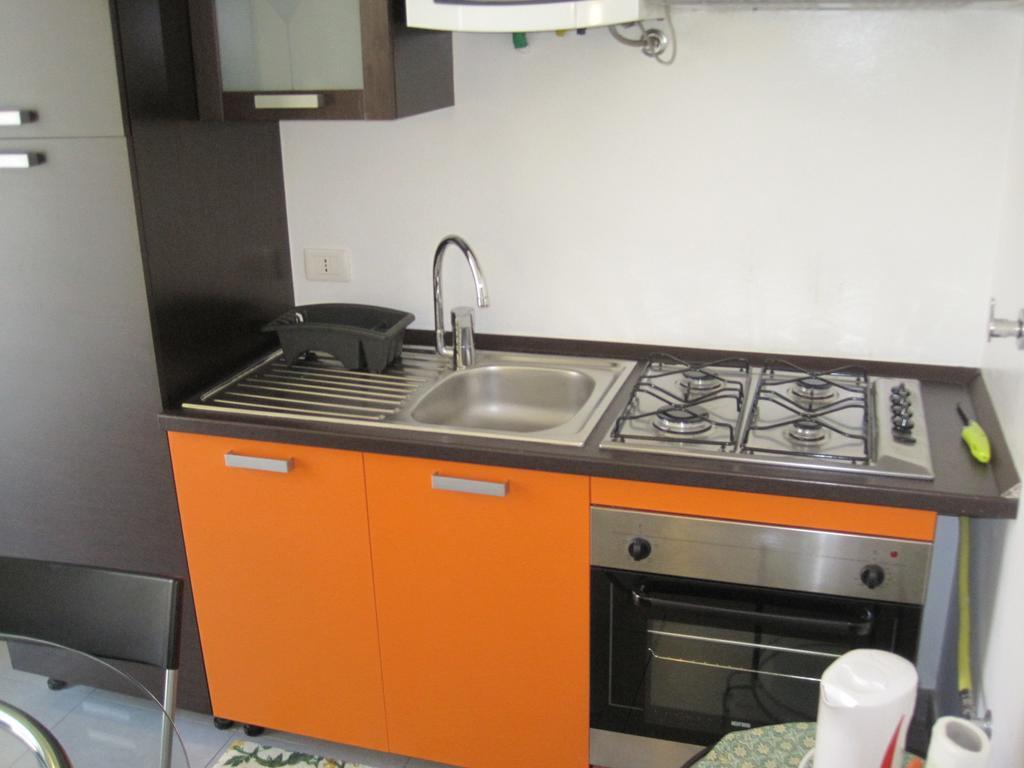 سانريمو Colombo Apartments الغرفة الصورة