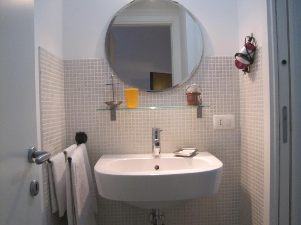 سانريمو Colombo Apartments الغرفة الصورة